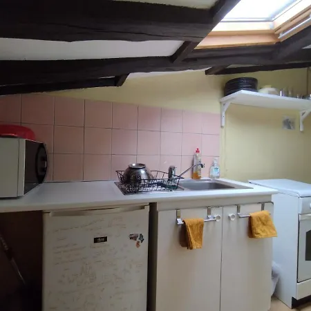Apartment Giallo Paris